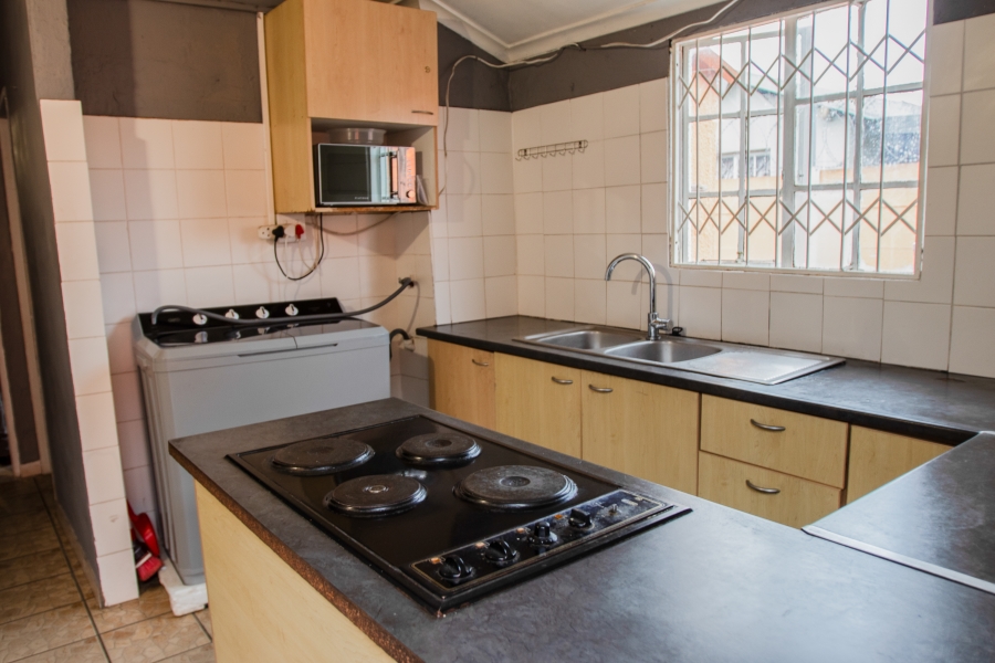 6 Bedroom Property for Sale in Scottsville Western Cape